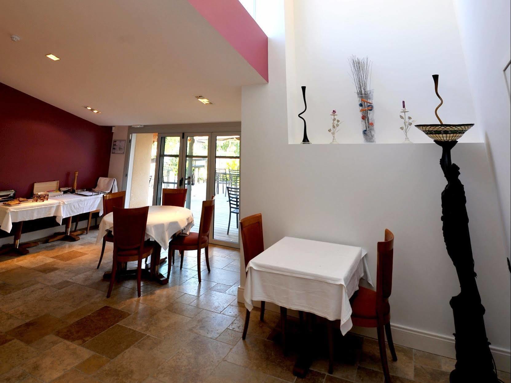 Logis- Hotel Spa Restaurant L'Epicurial Saint-Pey-de-Castets Luaran gambar